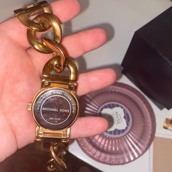 Michael Kors watch - Picture 4 of 5